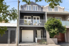 Spacious Middle Park Townhouse, Sleeps 6, Bayside
